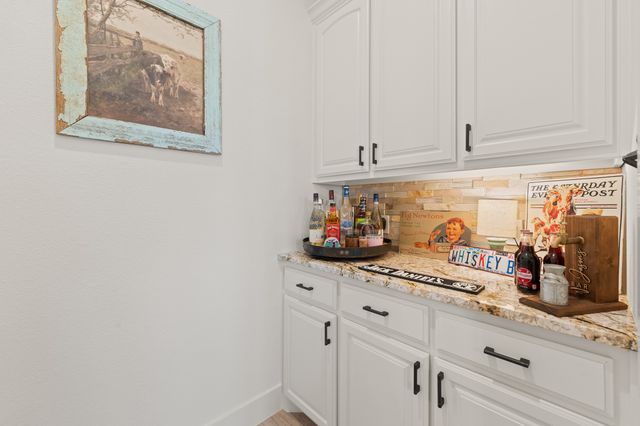 6065 Bella Terra Lane, Godley, TX 76044