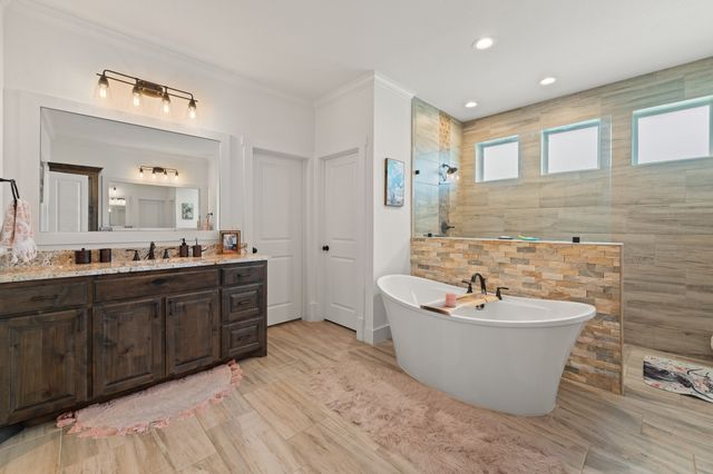 6065 Bella Terra Lane, Godley, TX 76044