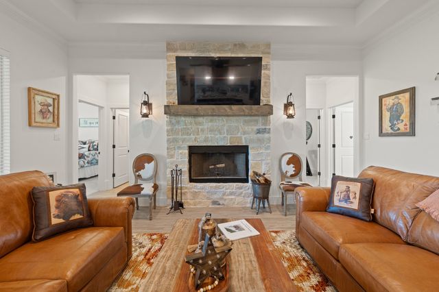 6065 Bella Terra Lane, Godley, TX 76044