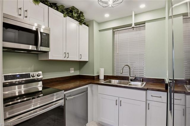 315 N Spruce Street 304, Winston-salem, NC 27101