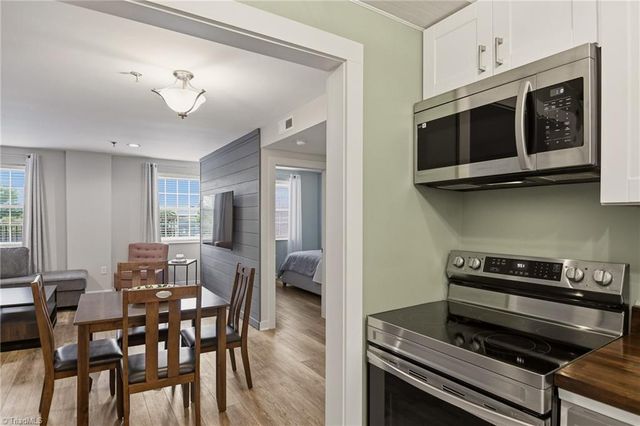 315 N Spruce Street 304, Winston-salem, NC 27101