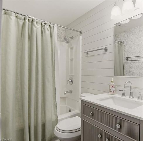 315 N Spruce Street 304, Winston-salem, NC 27101