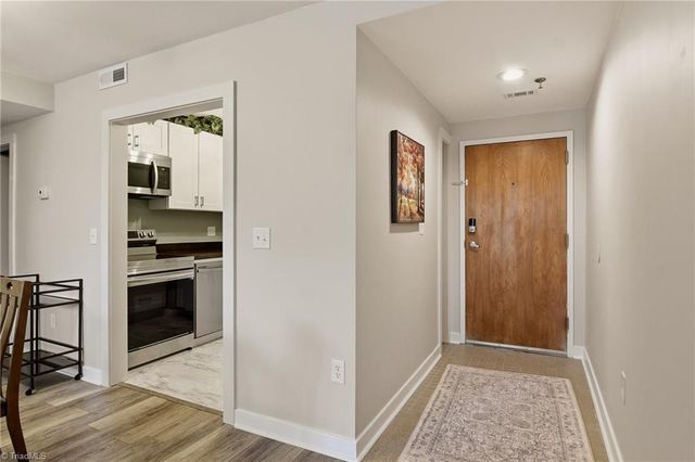 315 N Spruce Street 304, Winston-salem, NC 27101
