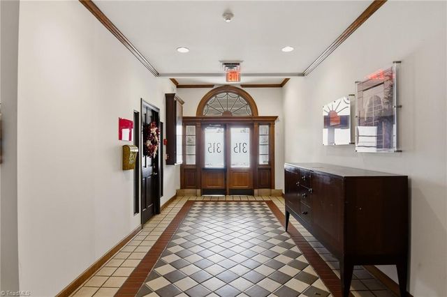 315 N Spruce Street 304, Winston-salem, NC 27101