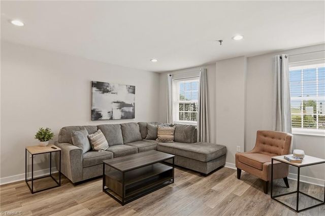 315 N Spruce Street 304, Winston-salem, NC 27101