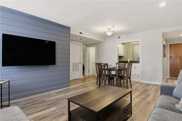 315 N Spruce Street 304, Winston-salem, NC 27101