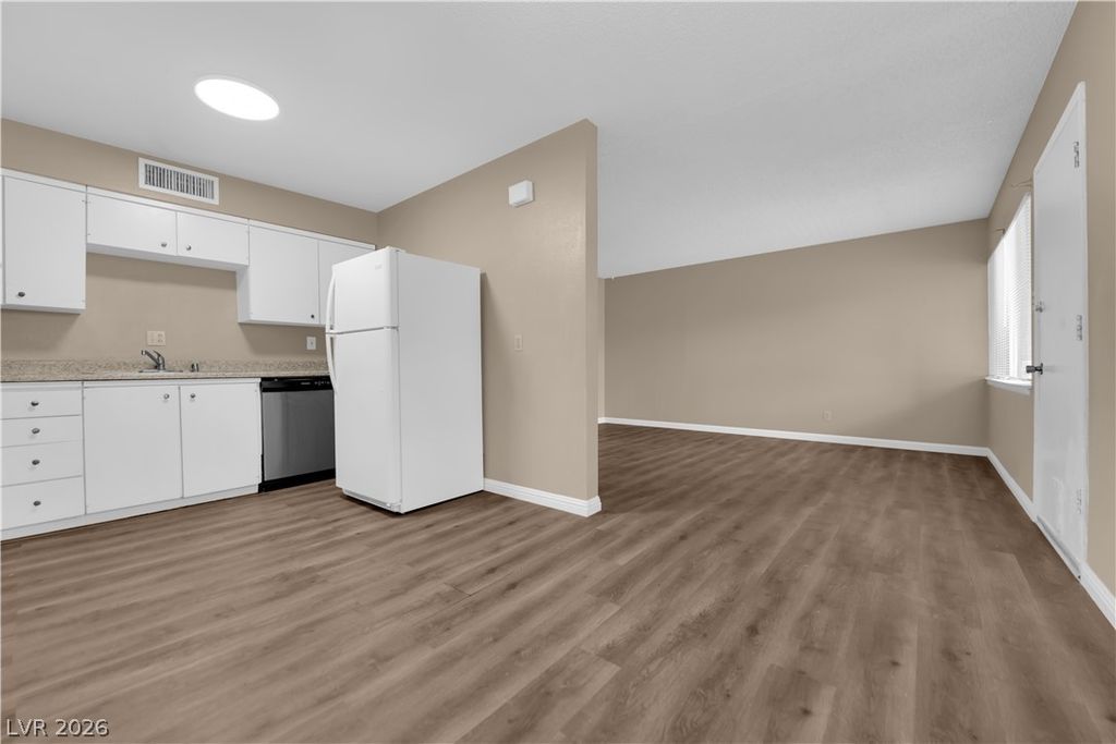 350 Desert Inn Road E201, Las Vegas, NV 89109 — exterior