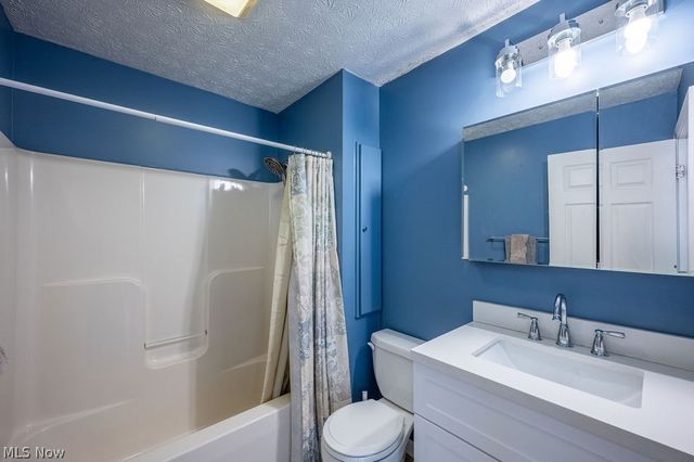 3601 1st Avenue, Vienna, WV 26105