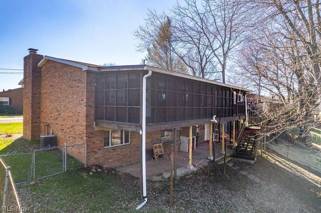 3601 1st Avenue, Vienna, WV 26105