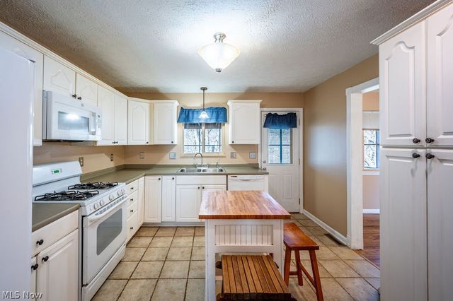 3601 1st Avenue, Vienna, WV 26105