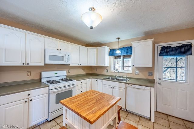 3601 1st Avenue, Vienna, WV 26105