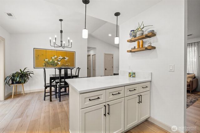 16516 133rd Place SE, Renton, WA 98058