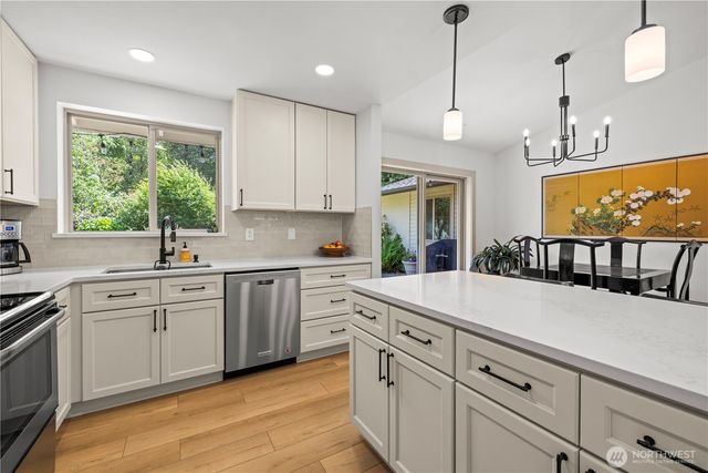 16516 133rd Place SE, Renton, WA 98058