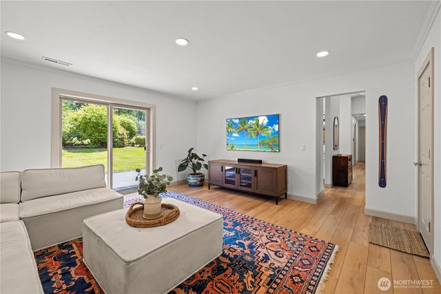 16516 133rd Place SE, Renton, WA 98058