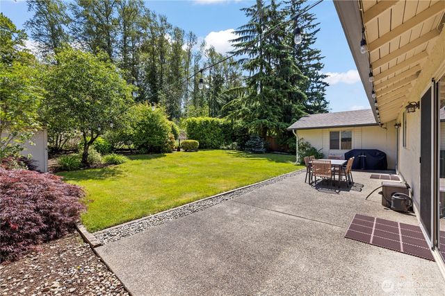 16516 133rd Place SE, Renton, WA 98058