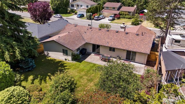 16516 133rd Place SE, Renton, WA 98058