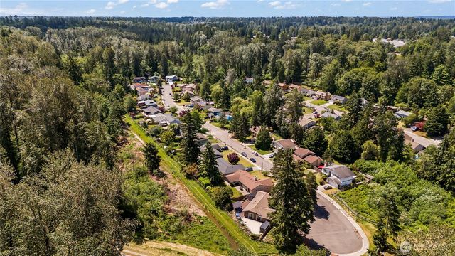 16516 133rd Place SE, Renton, WA 98058