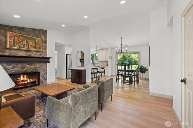 16516 133rd Place SE, Renton, WA 98058