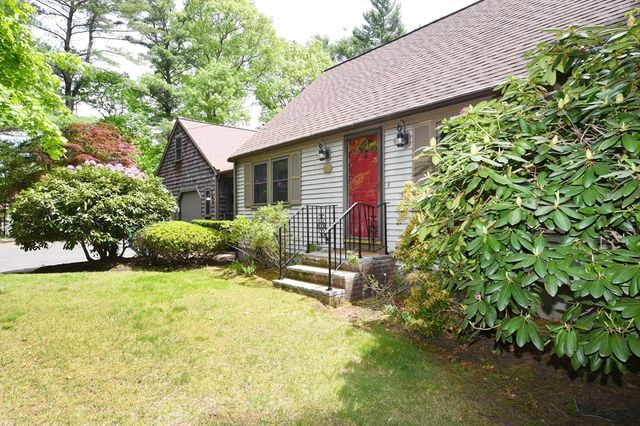 164 Forest St, Pembroke, MA 02359