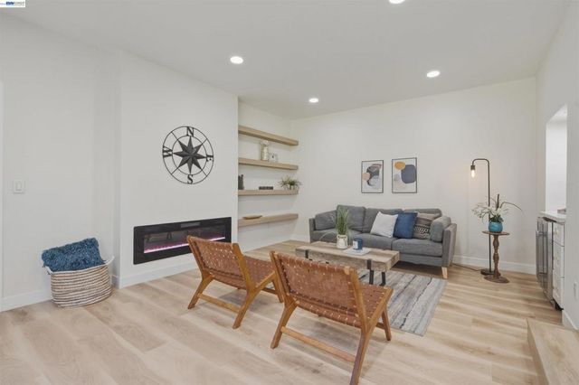 92 Dubost Ct, Danville, CA 94526