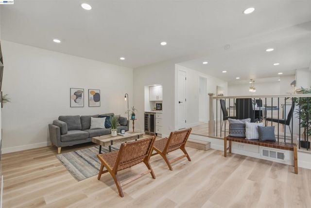 92 Dubost Ct, Danville, CA 94526