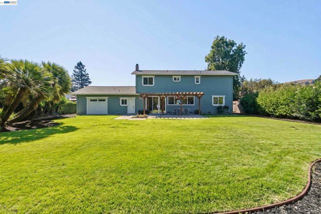 92 Dubost Ct, Danville, CA 94526