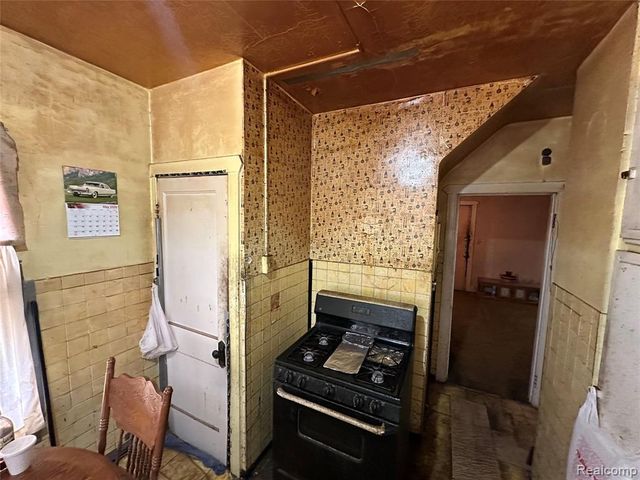 5042 Pennsylvania Street, Detroit, MI 48213