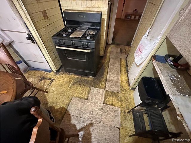 5042 Pennsylvania Street, Detroit, MI 48213