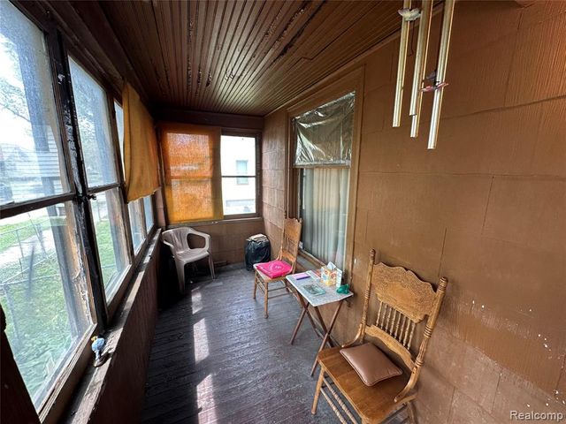 5042 Pennsylvania Street, Detroit, MI 48213