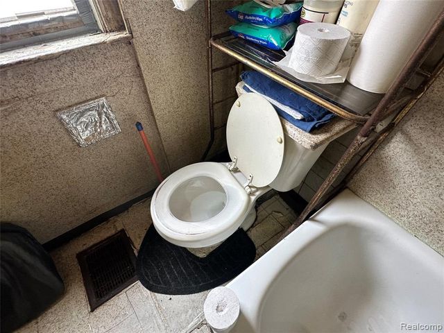 5042 Pennsylvania Street, Detroit, MI 48213