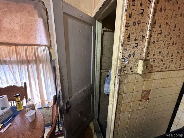 5042 Pennsylvania Street, Detroit, MI 48213