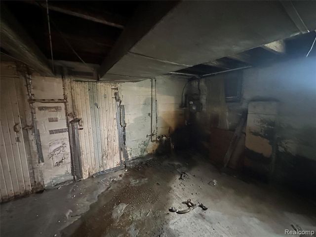 5042 Pennsylvania Street, Detroit, MI 48213