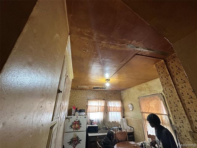 5042 Pennsylvania Street, Detroit, MI 48213