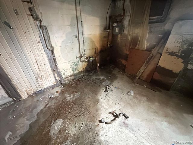 5042 Pennsylvania Street, Detroit, MI 48213