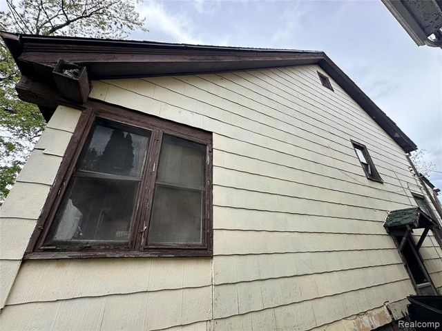 5042 Pennsylvania Street, Detroit, MI 48213