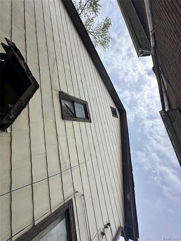 5042 Pennsylvania Street, Detroit, MI 48213