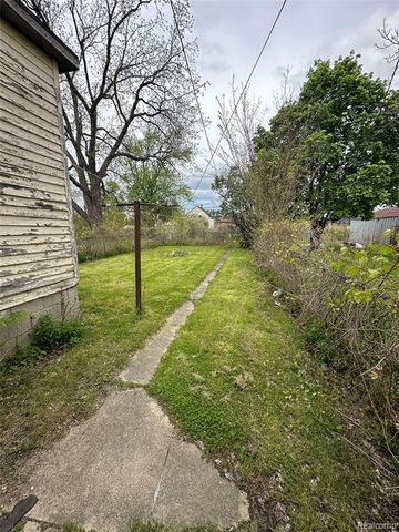 5042 Pennsylvania Street, Detroit, MI 48213