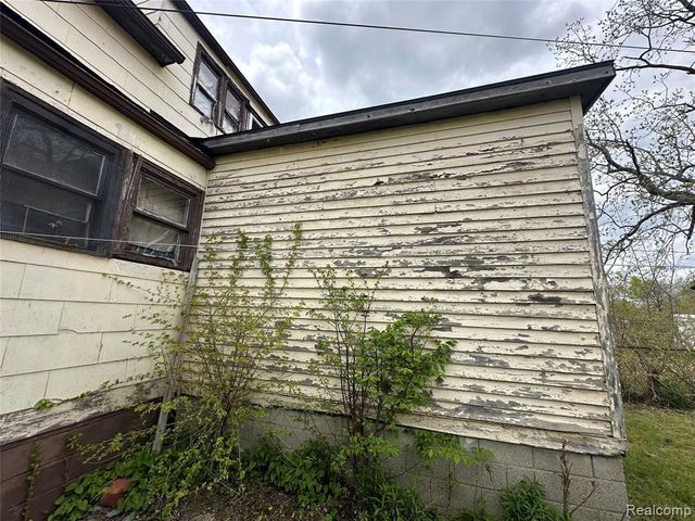 5042 Pennsylvania Street, Detroit, MI 48213