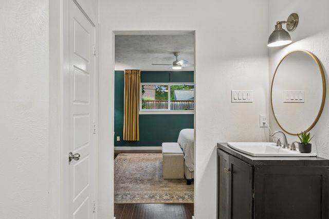 9927 Edgecove Drive, Dallas, TX 75238