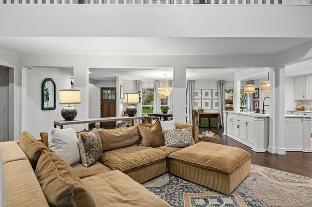 9927 Edgecove Drive, Dallas, TX 75238
