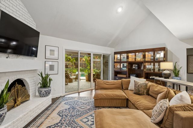 9927 Edgecove Drive, Dallas, TX 75238