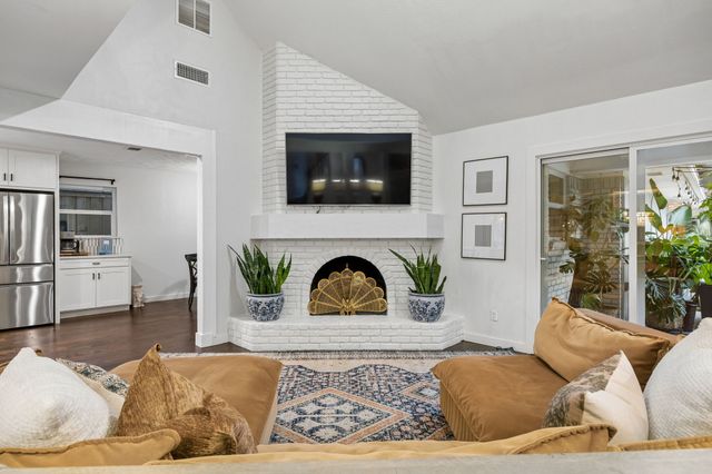 9927 Edgecove Drive, Dallas, TX 75238