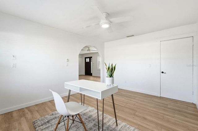 25 DOLPHIN AVENUE, Ormond Beach, FL 32176