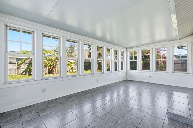 25 DOLPHIN AVENUE, Ormond Beach, FL 32176