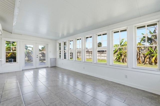 25 DOLPHIN AVENUE, Ormond Beach, FL 32176