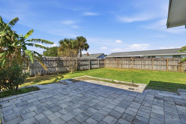 25 DOLPHIN AVENUE, Ormond Beach, FL 32176