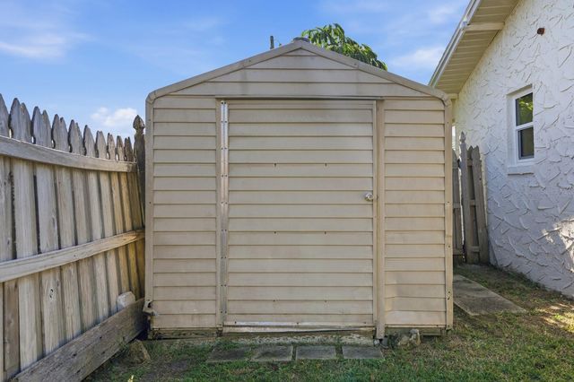 25 DOLPHIN AVENUE, Ormond Beach, FL 32176