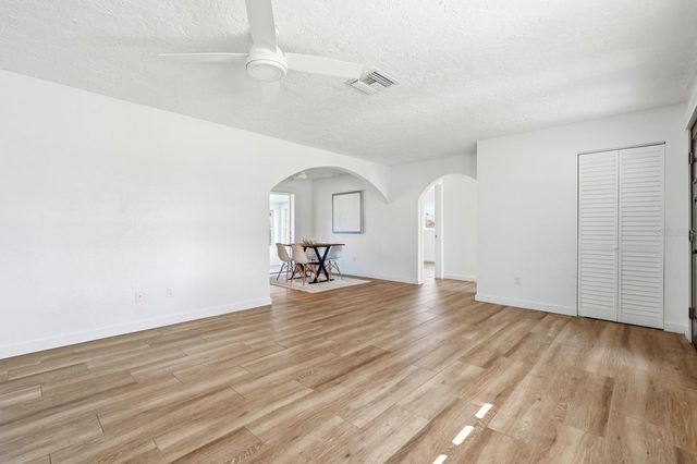 25 DOLPHIN AVENUE, Ormond Beach, FL 32176