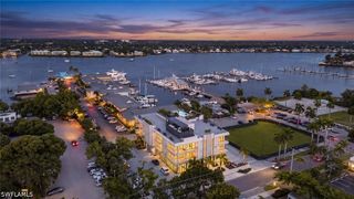 1165 8TH ST S #302, Naples, FL 34102