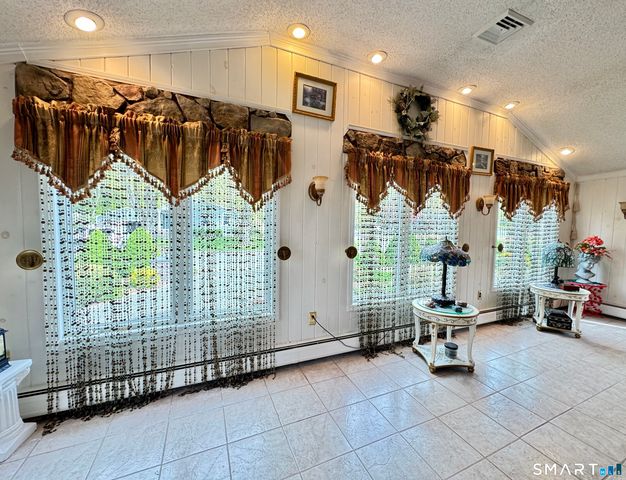 22 Larkspur Drive, Trumbull, CT 06611